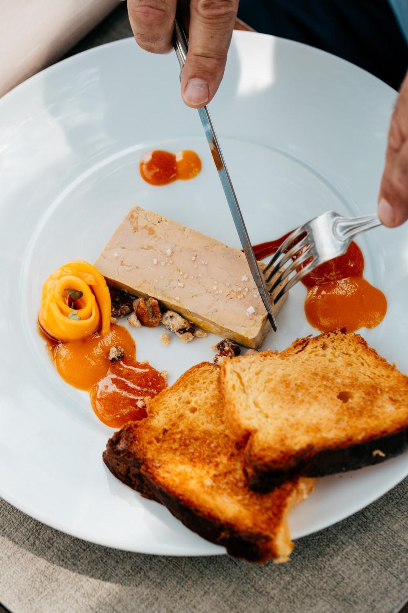 Hotel Carcarille Restaurant Le C 戈尔德 外观 照片